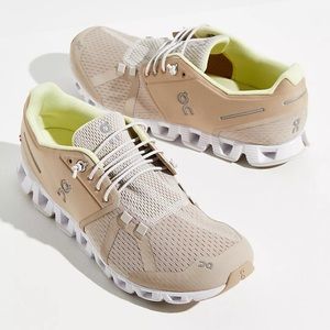 Brand New On Cloud Trainer Shoes 8.5 Sand Pearl